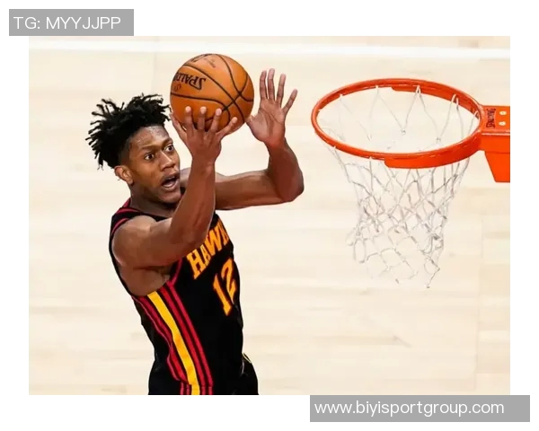 亨特表现出色半场高效6中5砍下12分6板1助1断依旧稳健展现实力 亨特表现出色半场高效6中5砍下12分6板1助1断依旧稳健展现实力