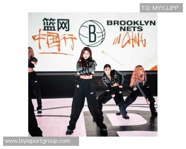 篮网中国官方拉拉队Brooklyn8签约中国经理人杨舒越引发热议
