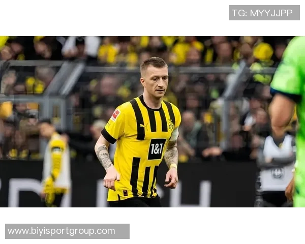 恩里克高度认可马尤卢表现巴黎俱乐部已启动续约谈判